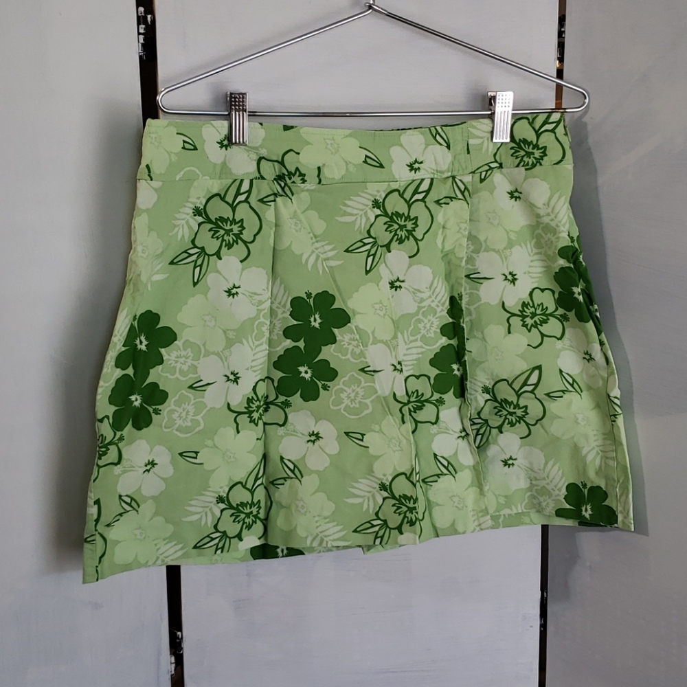 Sonoma ladies floral print skorts